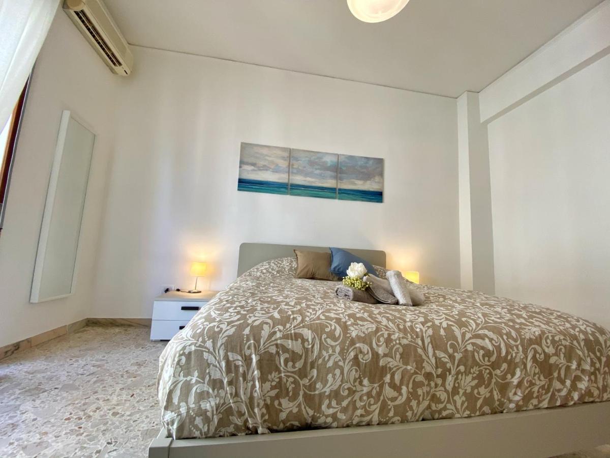 Casa Vacanze Salerno Al Corso Esterno foto