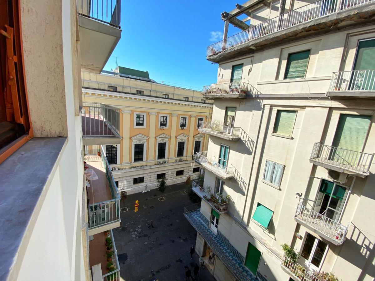 Casa Vacanze Salerno Al Corso Esterno foto